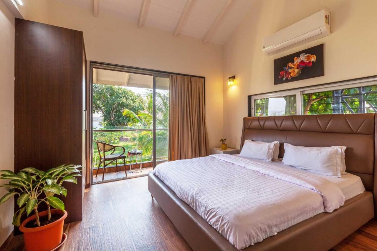 Luna Villa By Stayvista - Lakeside Charm With Terrace, Lush Lawn & Modern Decor Nashik Exterior foto